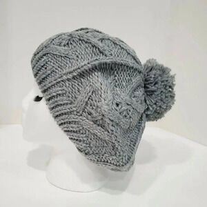 Steve Madden Cable-Knit Grey Beret With Yarn Pom, Brand New with tags🤎